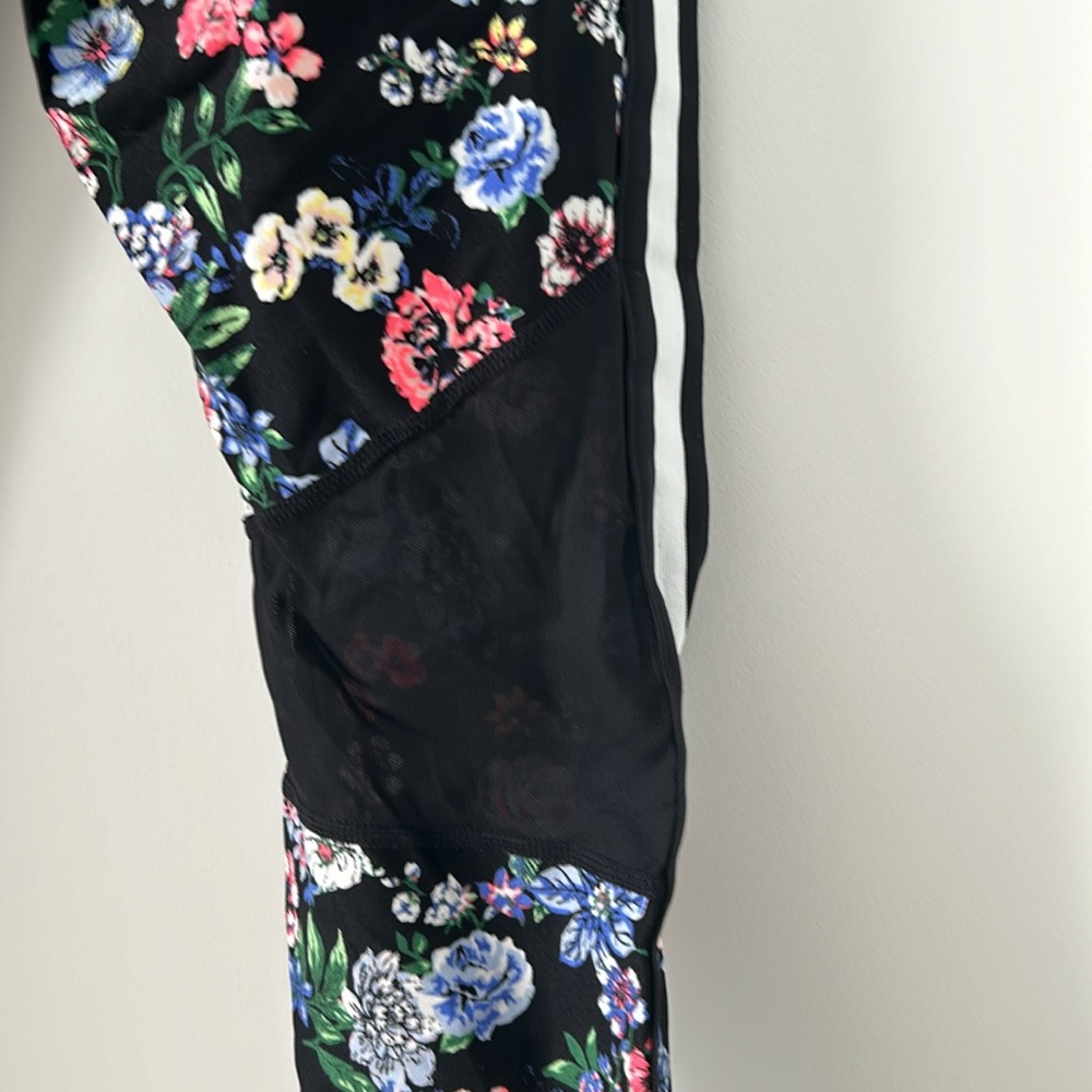 Calvin Klein Performance Floral Leggings - Black, Blue, Pink - Picture 4 of 6